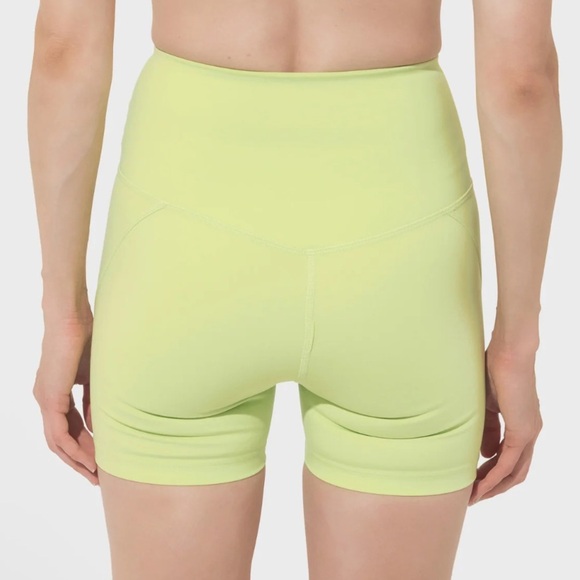 GIRLFRIEND COLLECTIVE key Lime Green shorts size medium - Picture 4 of 7